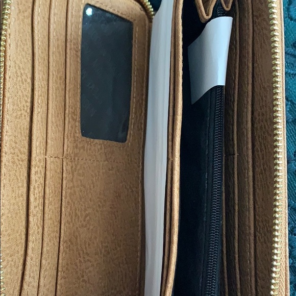 Steve Madden Wallet - Picture 7 of 7